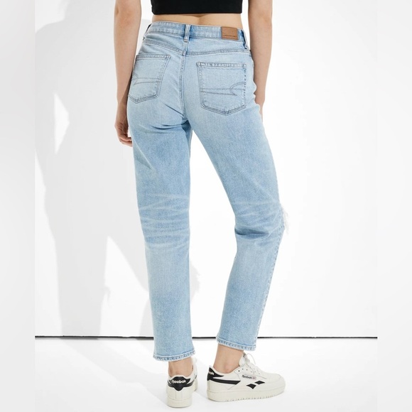 Women’s American Eagle Distressed Ripped Mom Straight Jean Size 0 - Picture 2 of 16